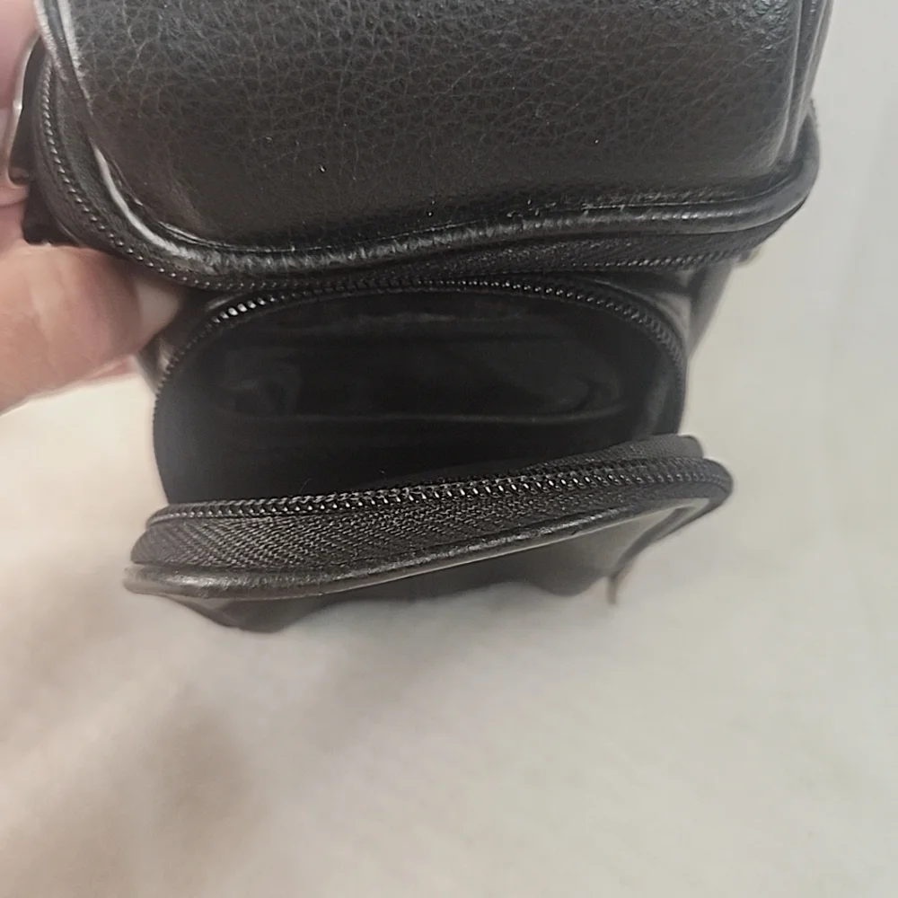 Icon Black Camara Case W/ Strap 7 In Tall And 4 In Wide.  4 Inches Interior Size